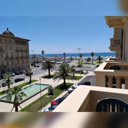In Guest - Deco Versilia 招待所 维亚雷焦